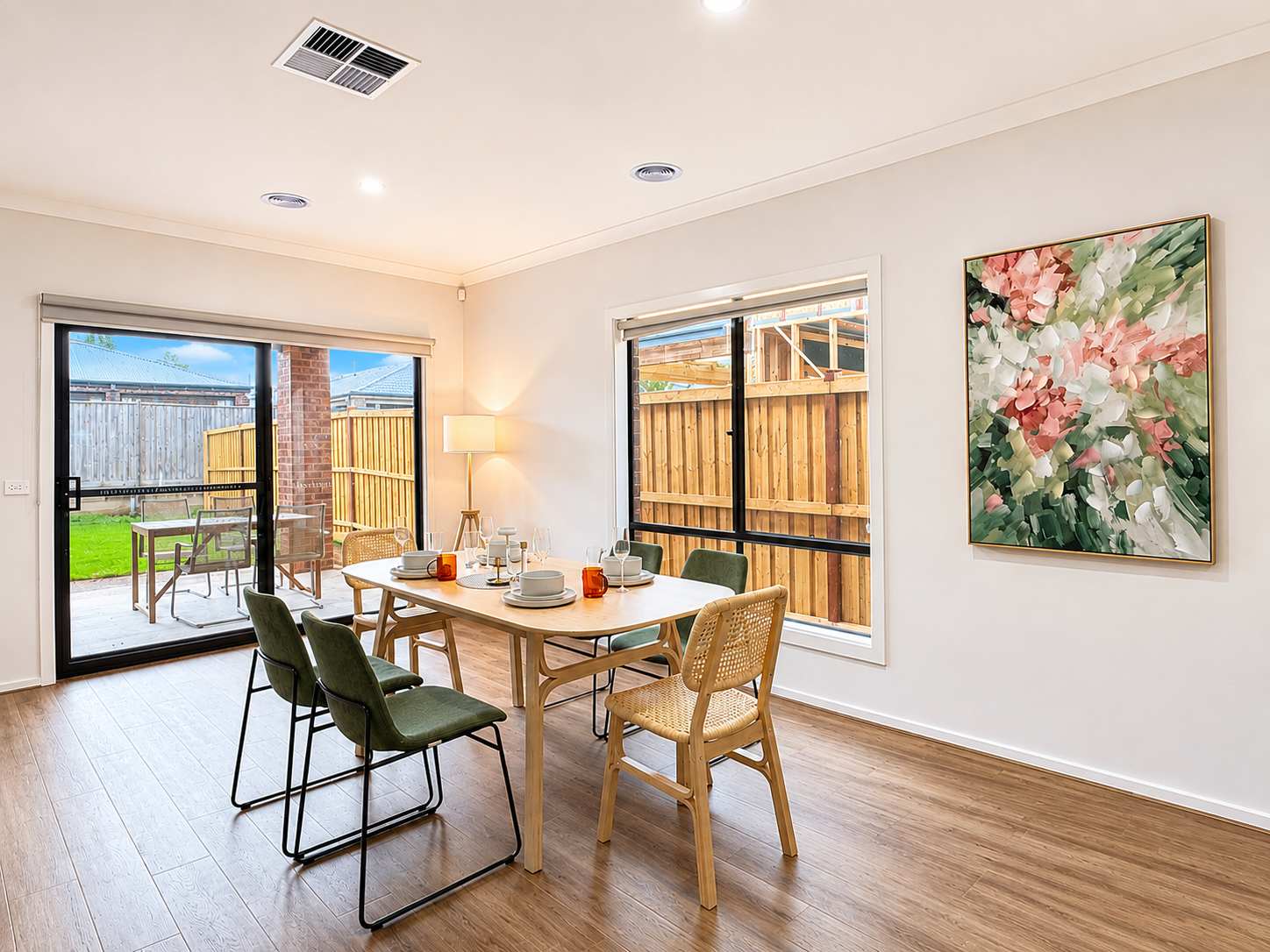 Modern 4BR Gateway to Great Ocean Rd and Geelong