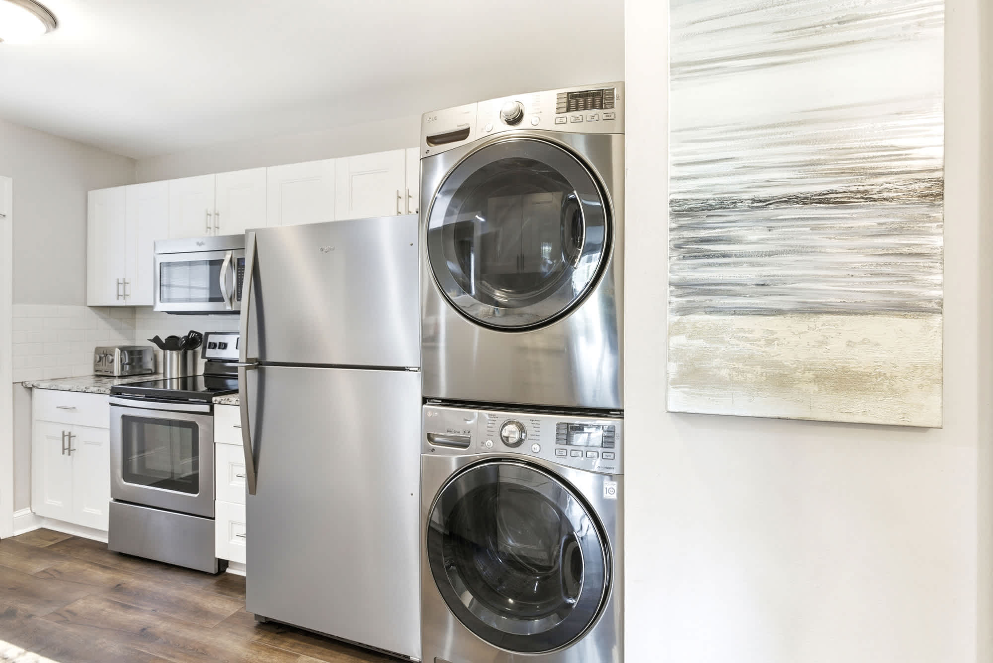 707 Queen's Grant 10