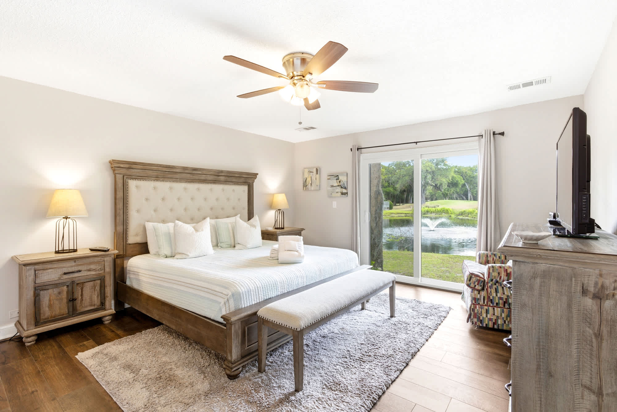 707 Queen's Grant 3
