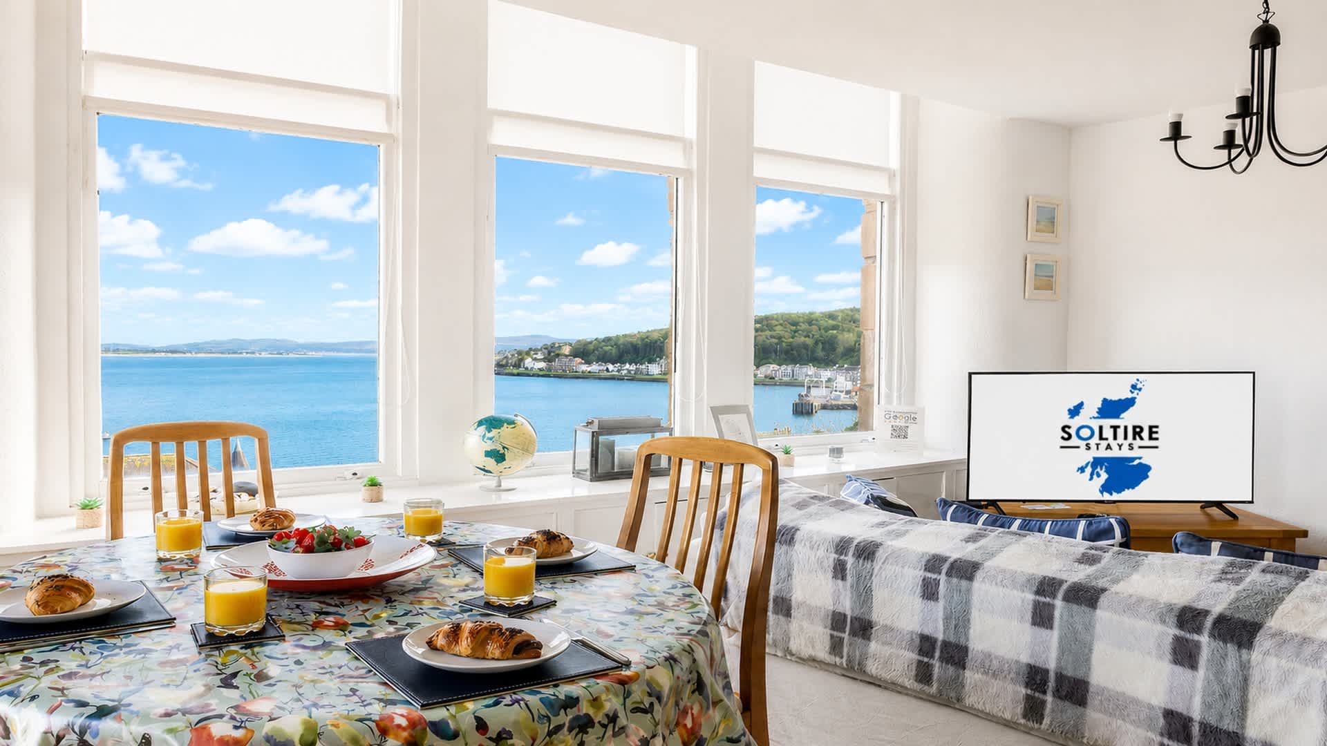 View Panoramic Sea View Apartment in Rothesay Bay in First Floor Right, Academy Apartments, Academy Road PA20 0BG Panoramic Sea View Apartment in Rothesay Bay in First Floor Right, Academy Apartments, Academy Road PA20 0BG - Property image 5 - VivreStays