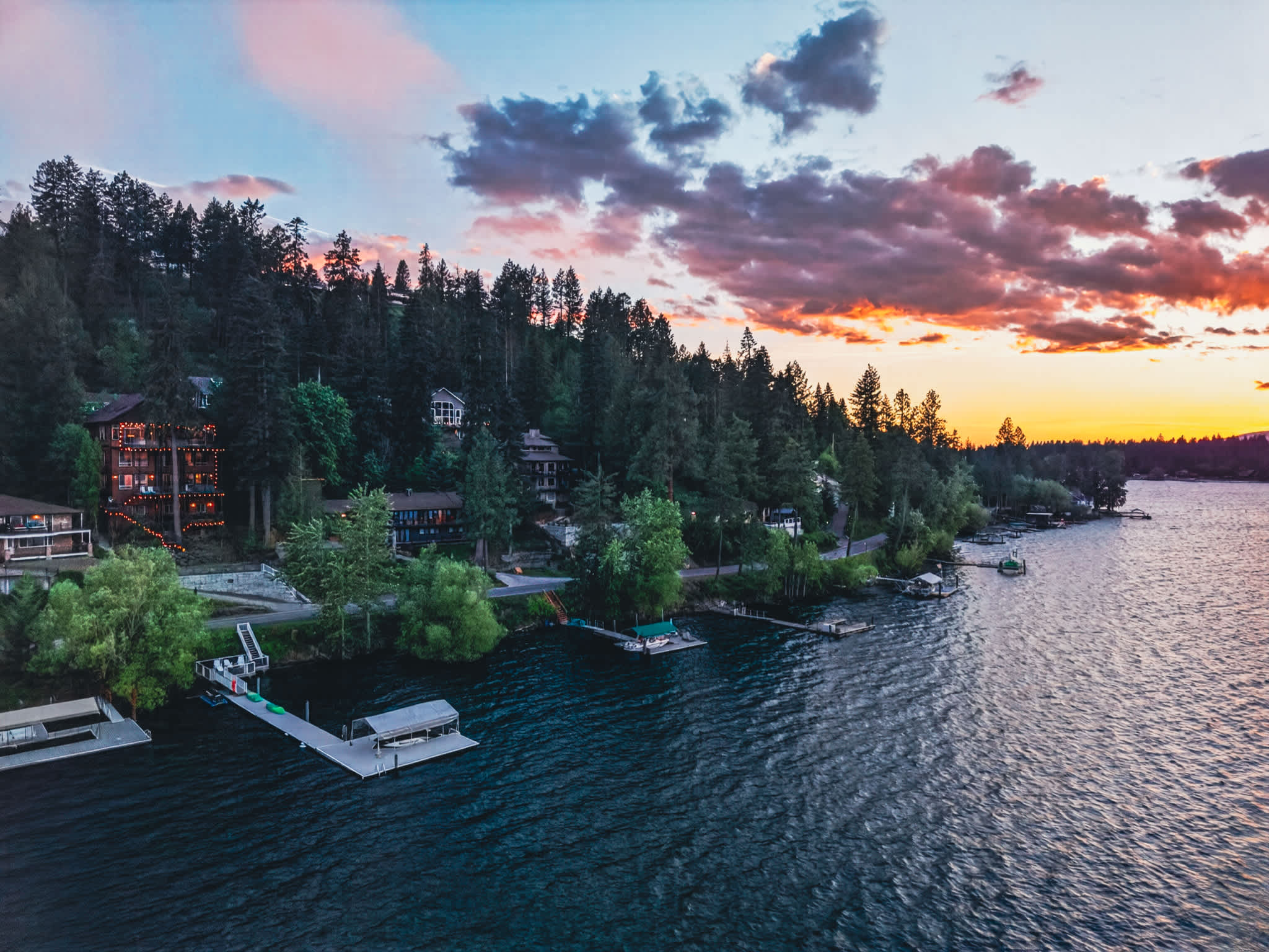 Hayden Lake 2BR Waterfront, Dock, Kayaks 2