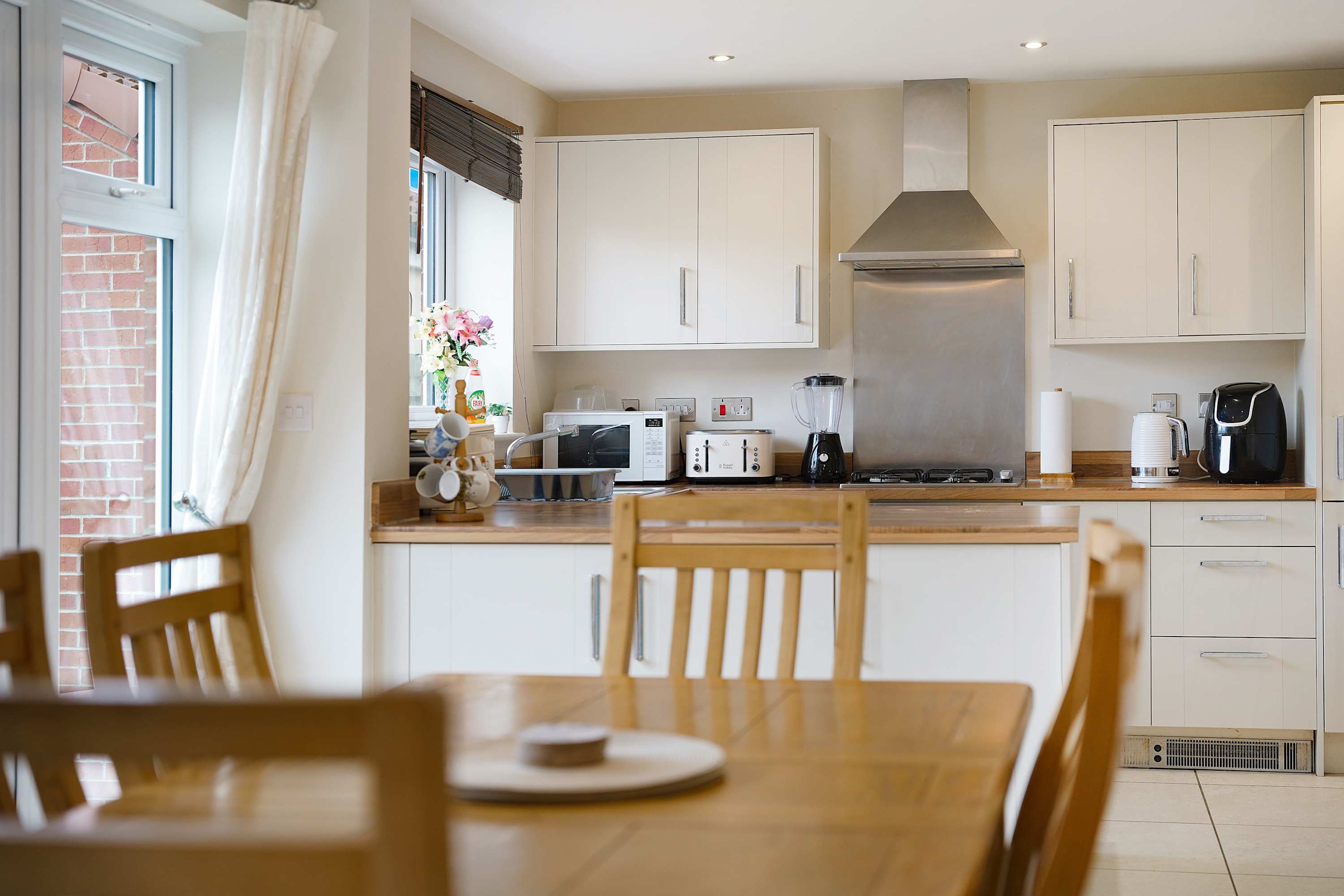 Folly Lodge | Peaceful Family Retreat with Scenic Views & Modern Comforts in 12 Folly Way S71 2SP - Property image 16 - VivreStays