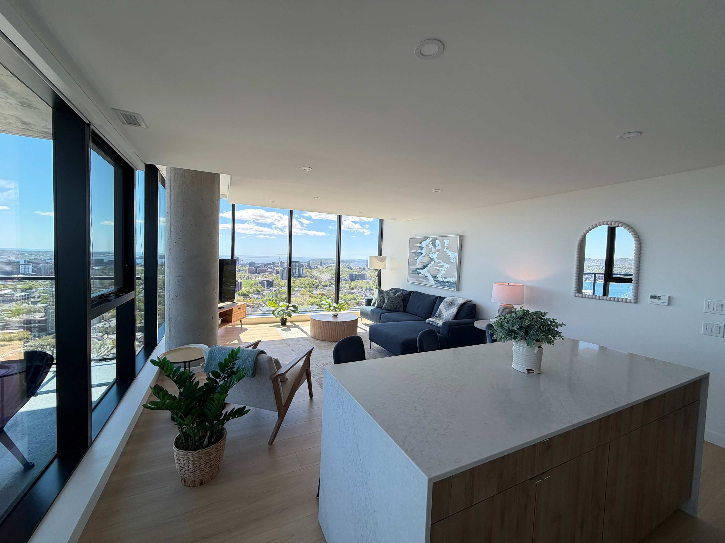 Luxury 2BR 2BA Penthouse with panoramic water view