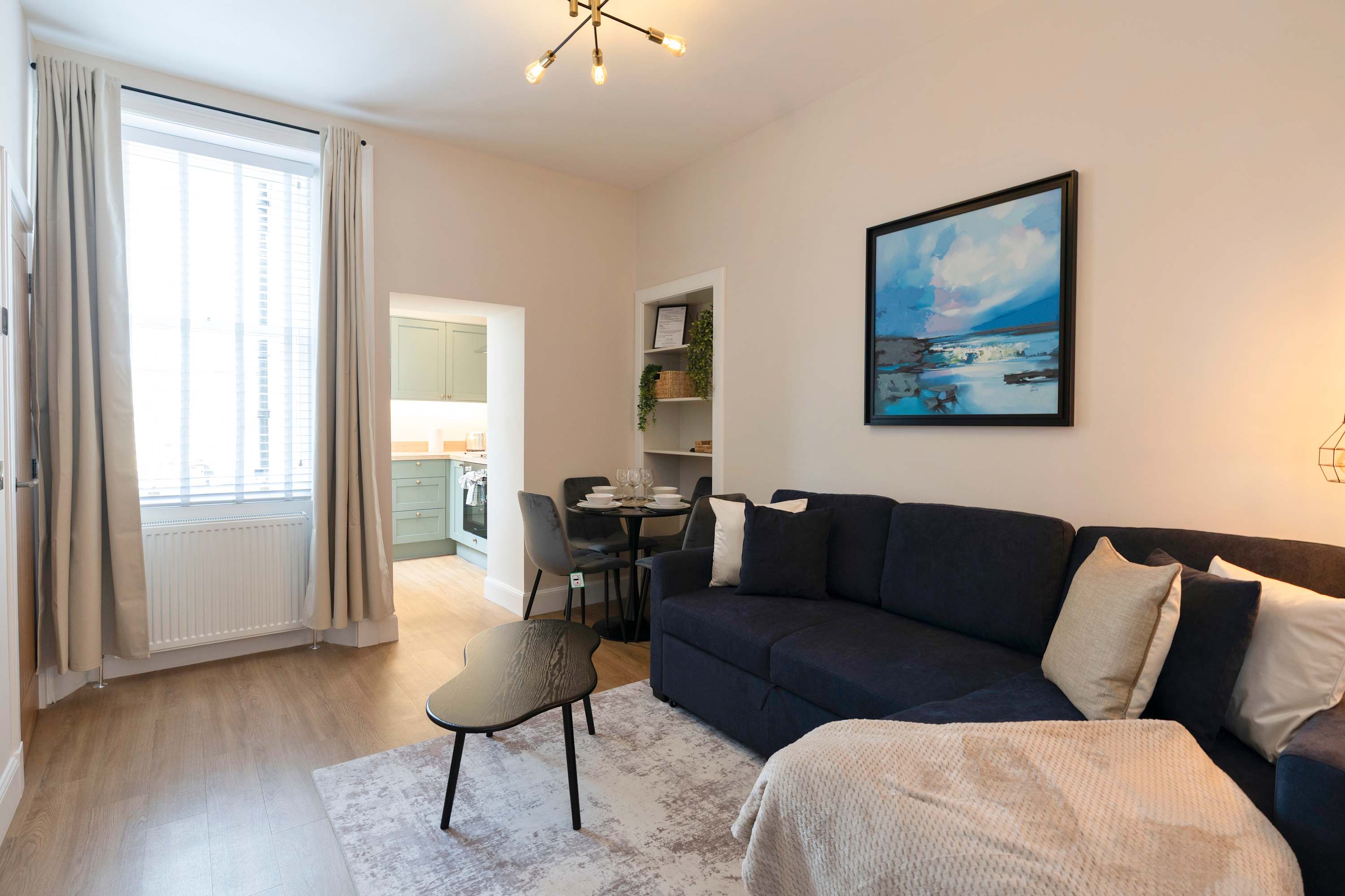 Stylish Apt Near Golf, Beach, Wi-Fi & Free Parking in High Street 86 EH32 0DG - Property image 8 - VivreStays