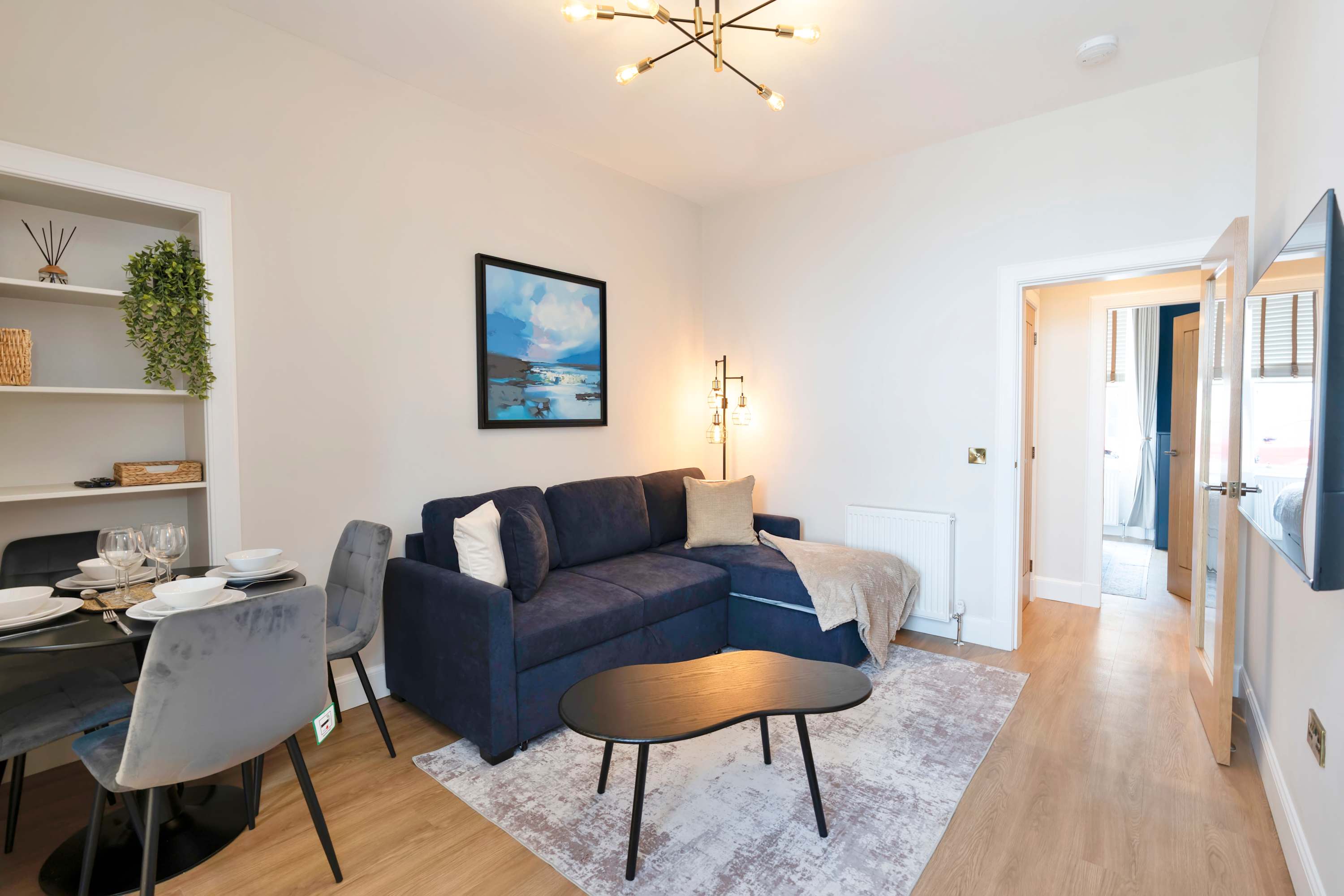 Stylish Apt Near Golf, Beach, Wi-Fi & Free Parking in High Street 86 EH32 0DG - Property image 3 - VivreStays