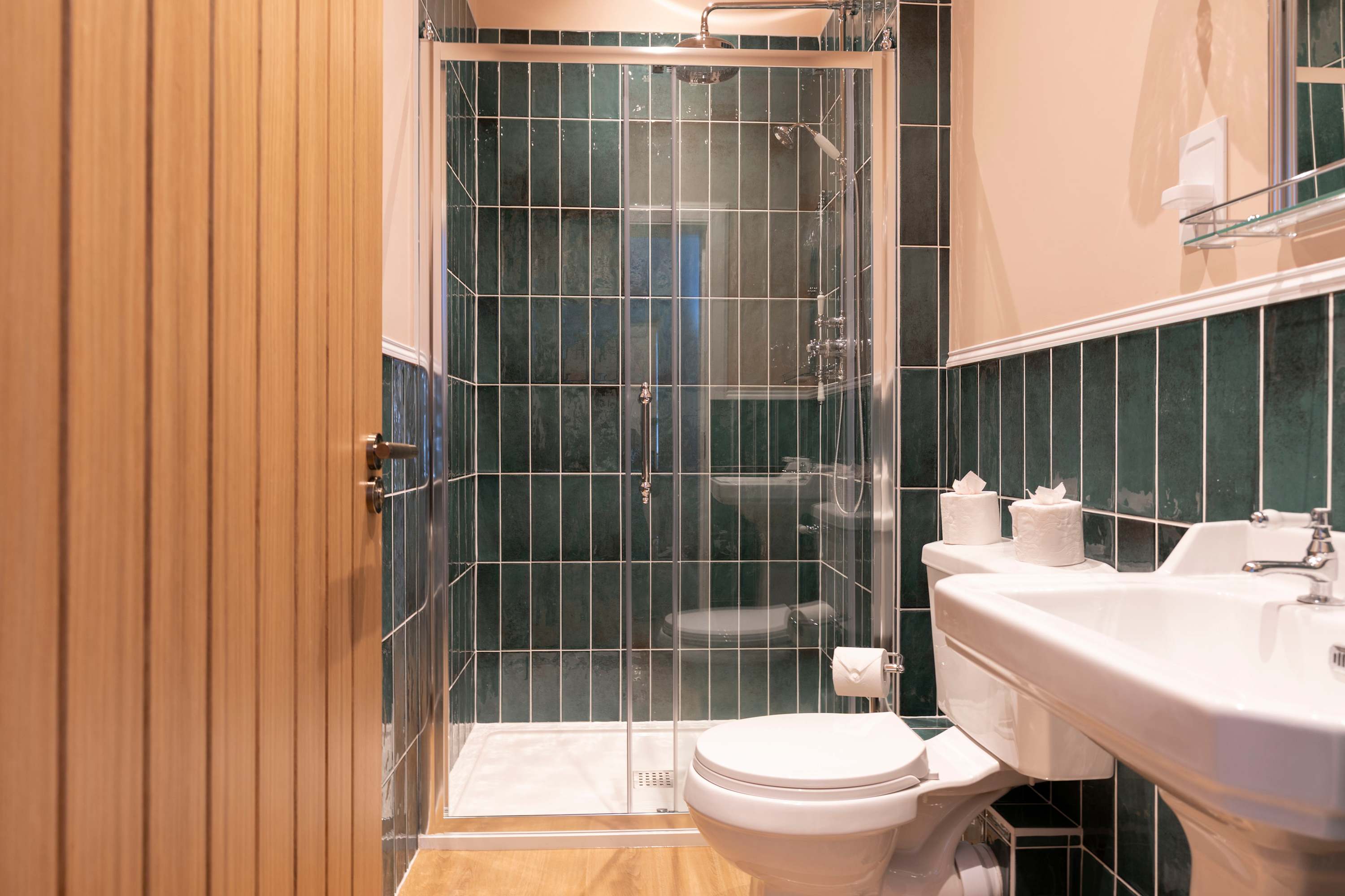 Stylish Apt Near Golf, Beach, Wi-Fi & Free Parking in High Street 86 EH32 0DG - Property image 16 - VivreStays