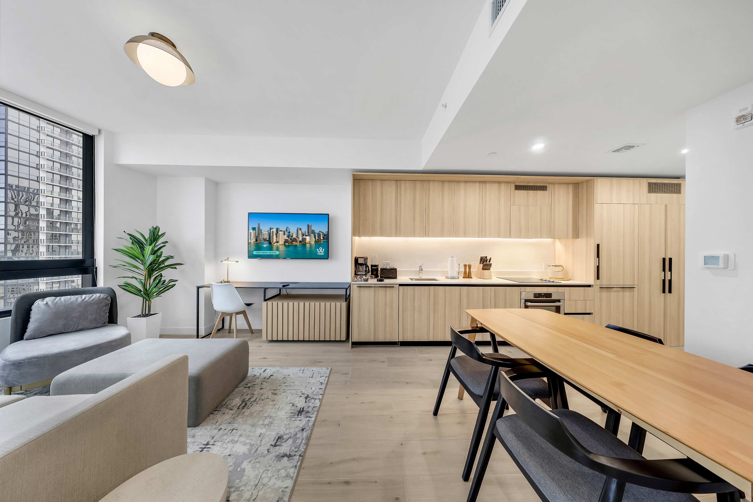 City View Condo - Steps from Bayfront Park