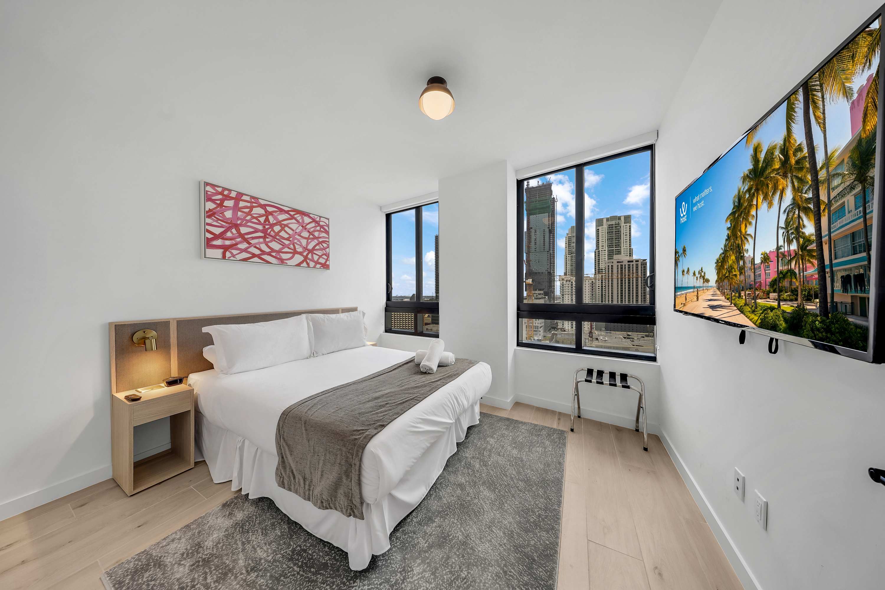 City View Condo - Steps from Bayfront Park