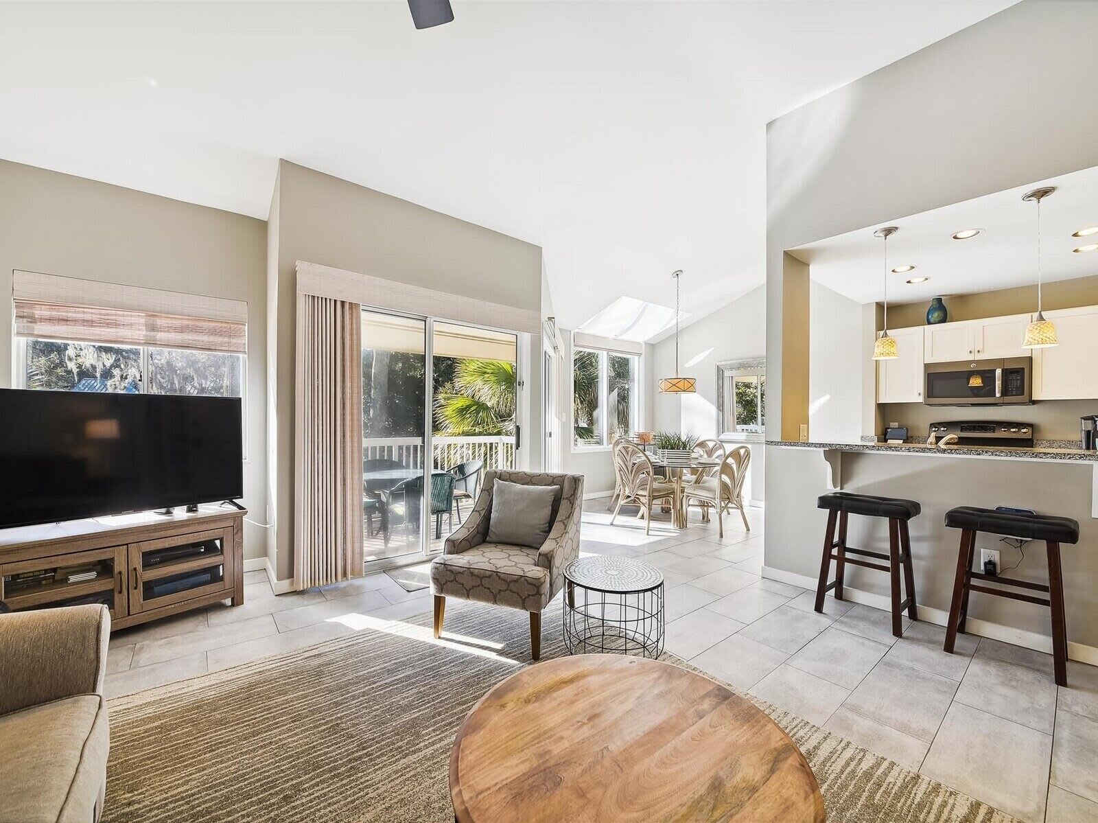 705 Barrington Park 7