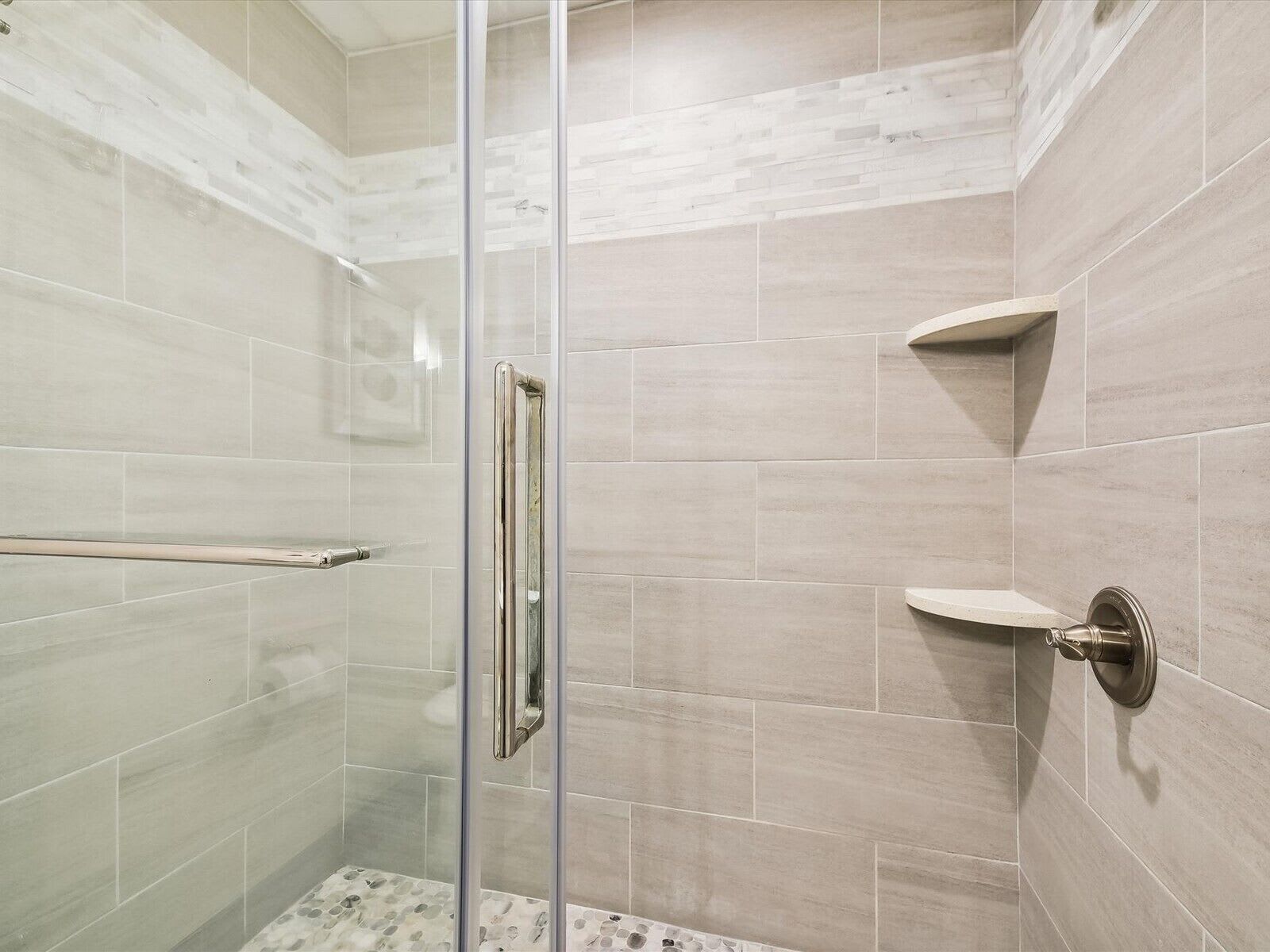 705 Barrington Park | Photo 18