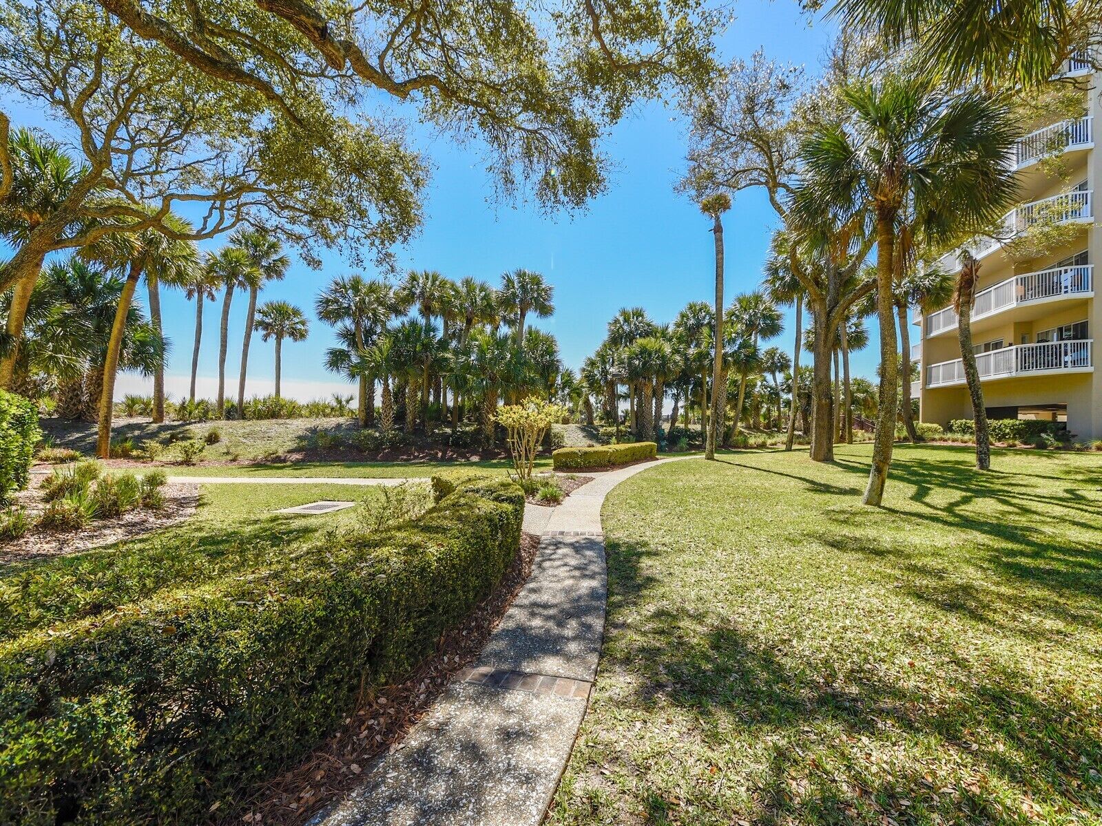 705 Barrington Park | Photo 30