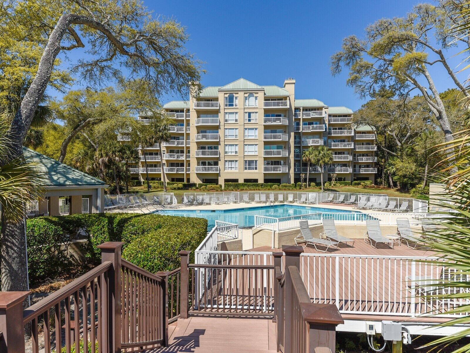 705 Barrington Park 2