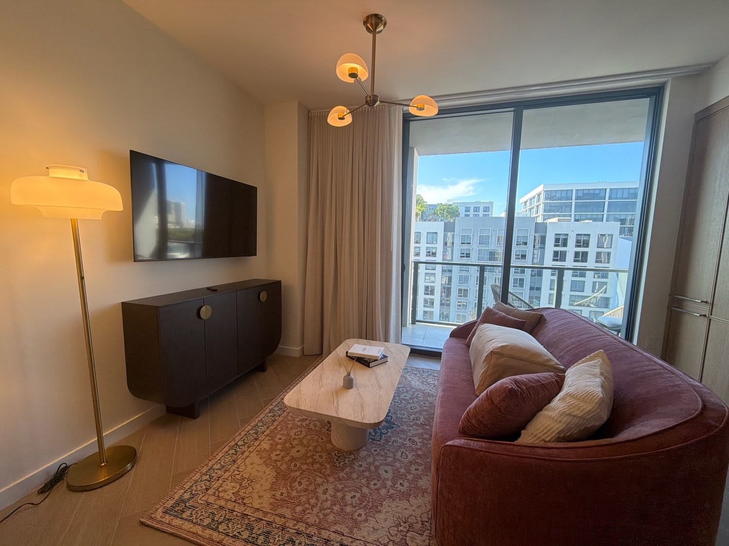 Modern Studio at NoMad Wynwood - RoofPool