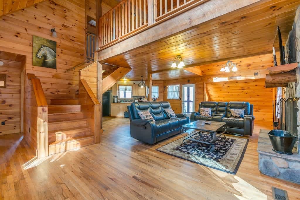 UNFORGETTABLE | PET FRIENDLY | HOT TUB