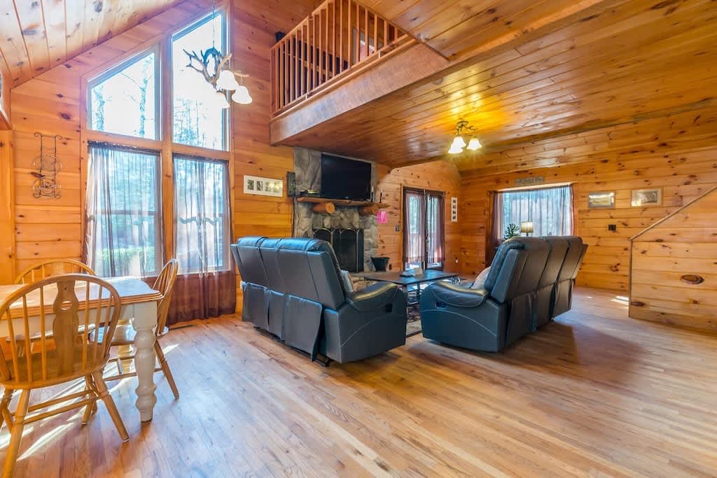 UNFORGETTABLE | PET FRIENDLY | HOT TUB