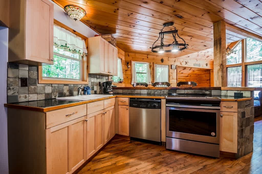 UNFORGETTABLE | PET FRIENDLY | HOT TUB