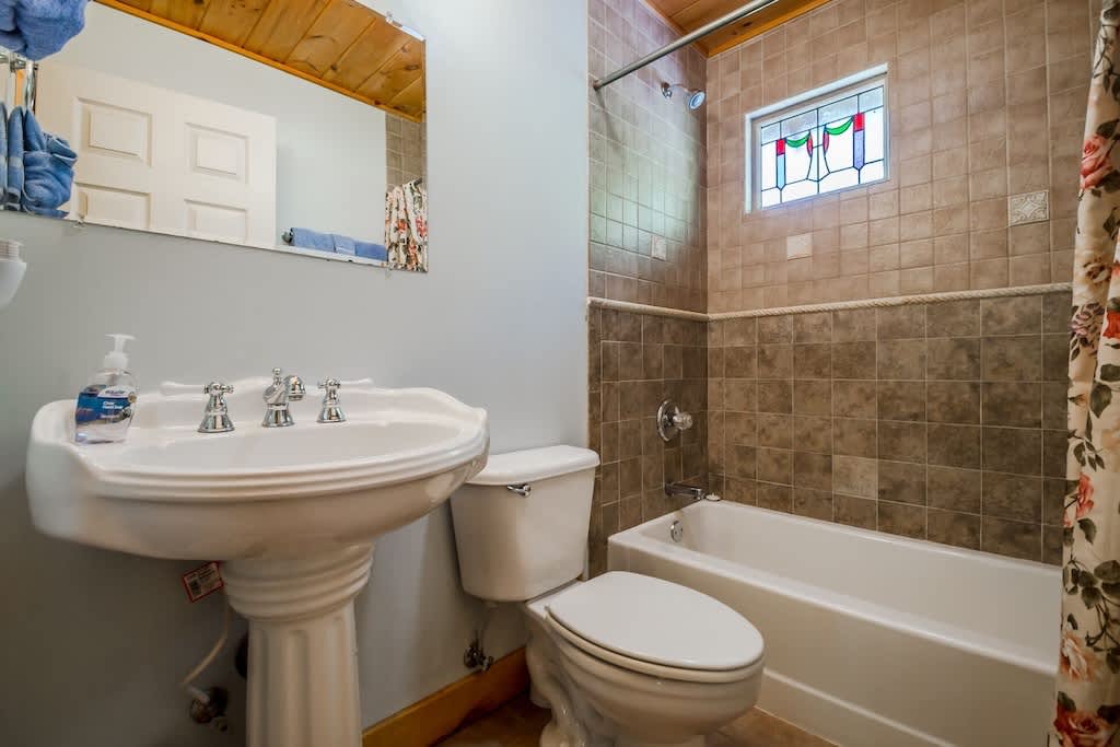 UNFORGETTABLE | PET FRIENDLY | HOT TUB