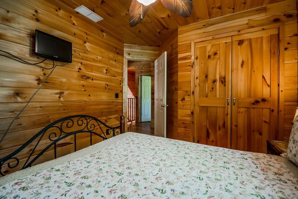 UNFORGETTABLE | PET FRIENDLY | HOT TUB