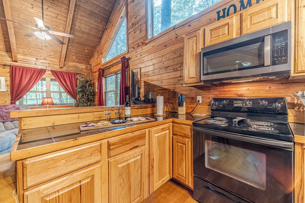 ROMANTIC GETAWAY COZY CABIN