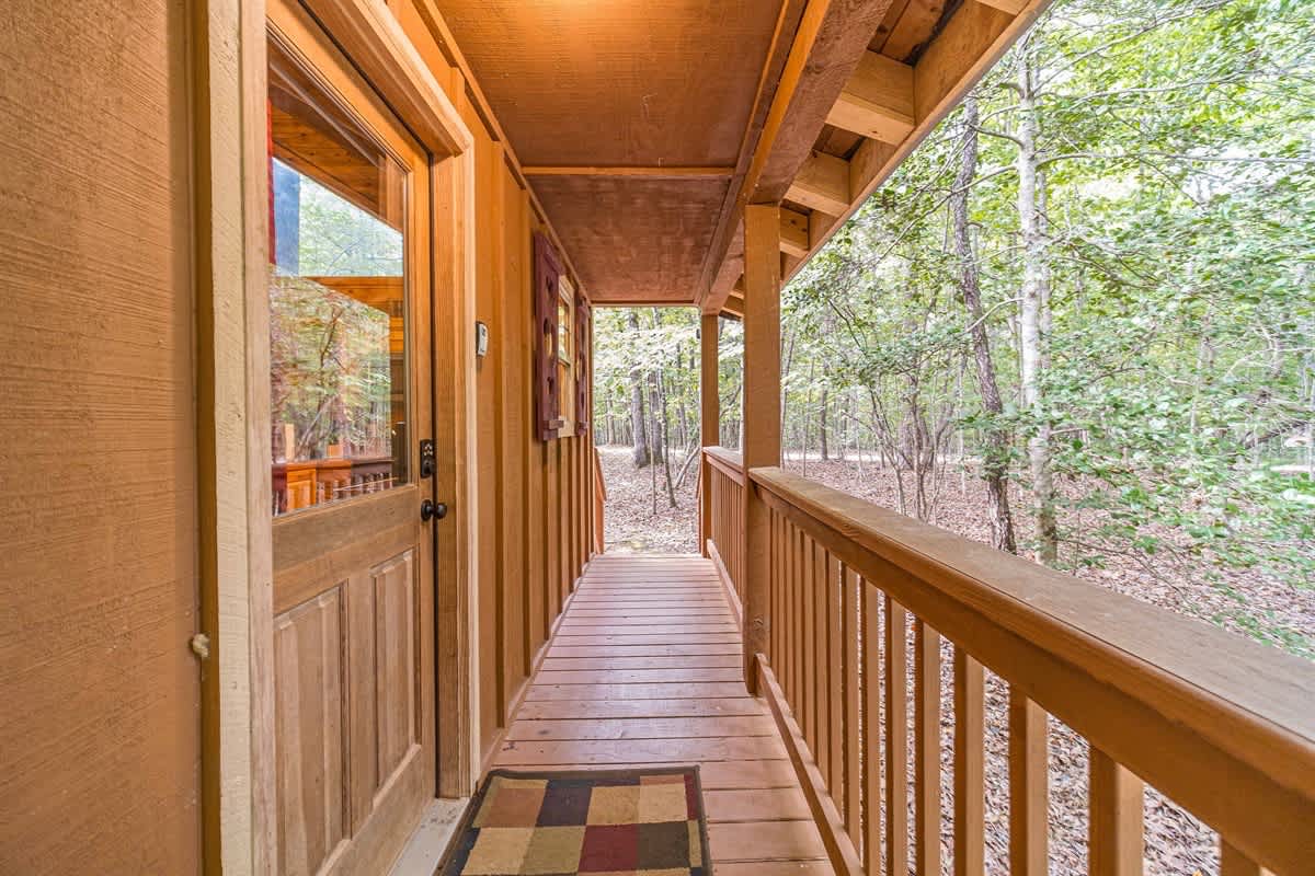 ROMANTIC GETAWAY COZY CABIN