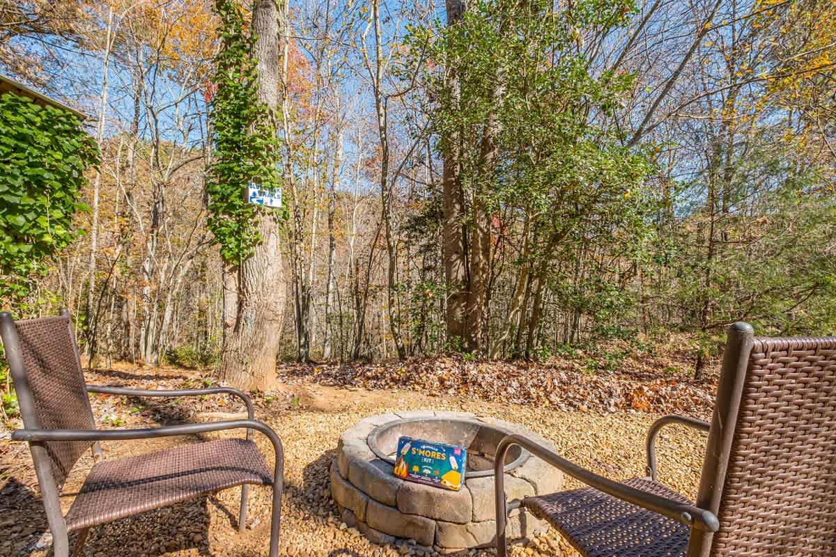 CREEKSIDE COTTAGE |PET FRIENDLY & HOT TUB
