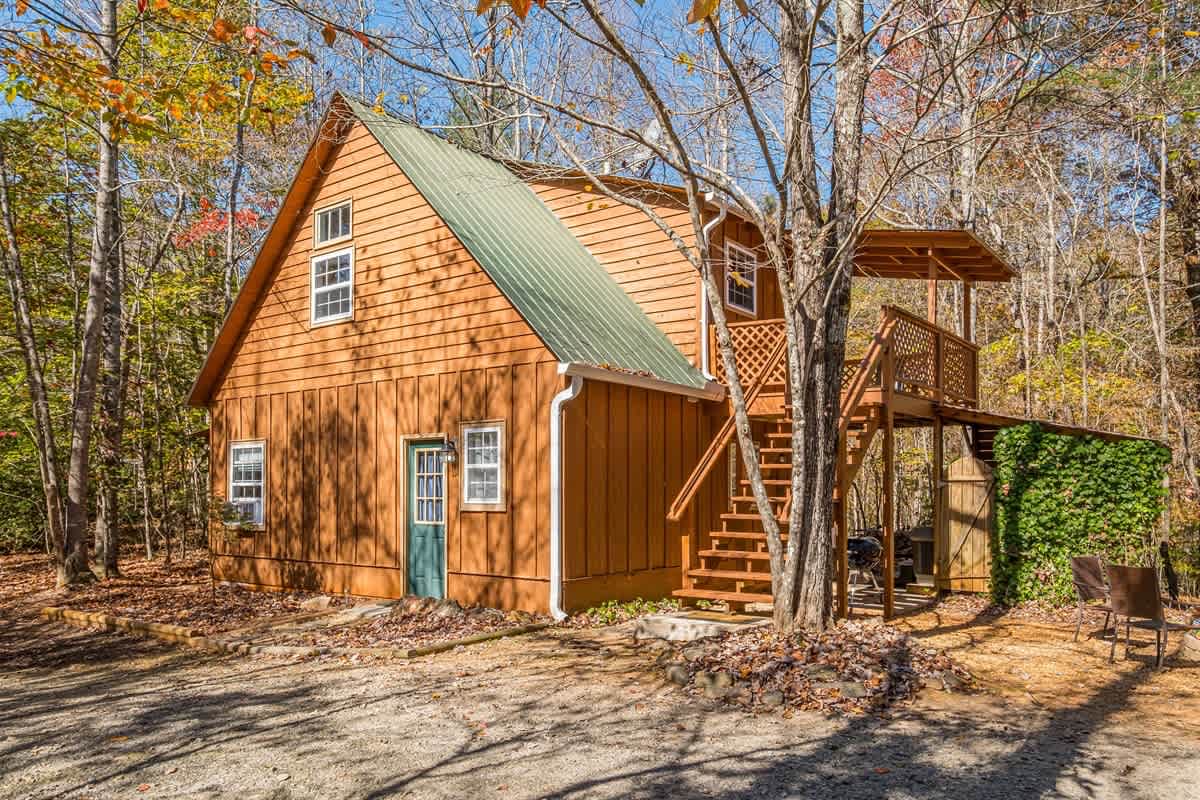 CREEKSIDE COTTAGE |PET FRIENDLY & HOT TUB