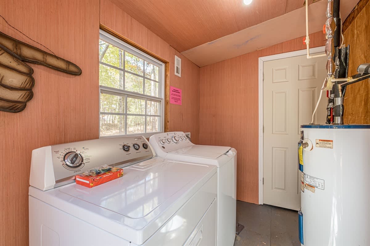 CREEKSIDE COTTAGE |PET FRIENDLY & HOT TUB