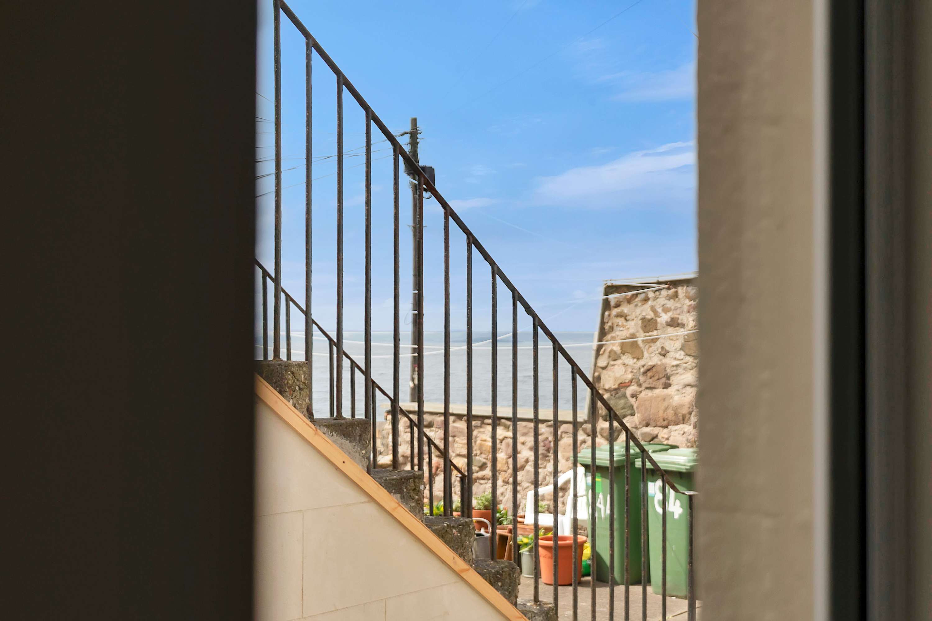 Stylish Apt Near Golf, Beach, Wi-Fi & Free Parking in High Street 86 EH32 0DG - Property image 23 - VivreStays