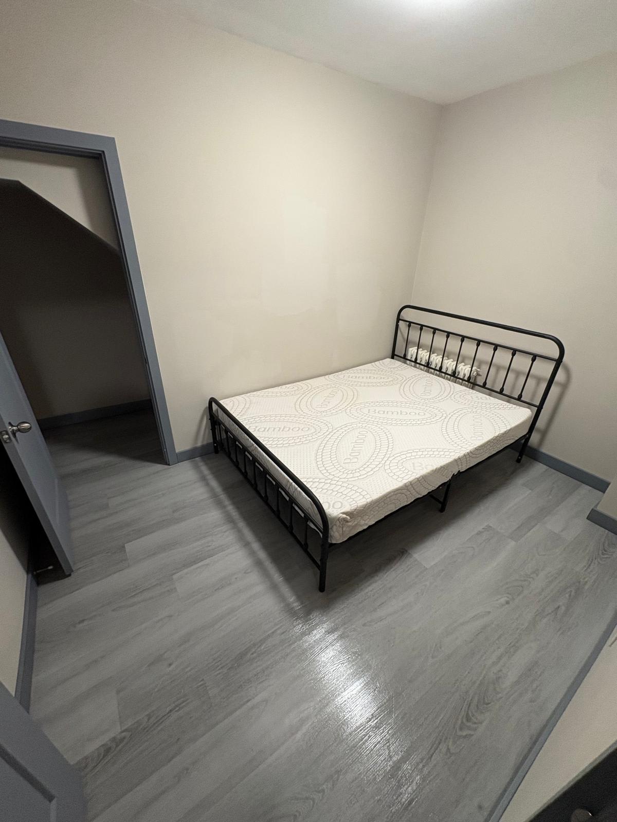 #40.2 St. Catharines 1-bedroom Hotel-Apartment
