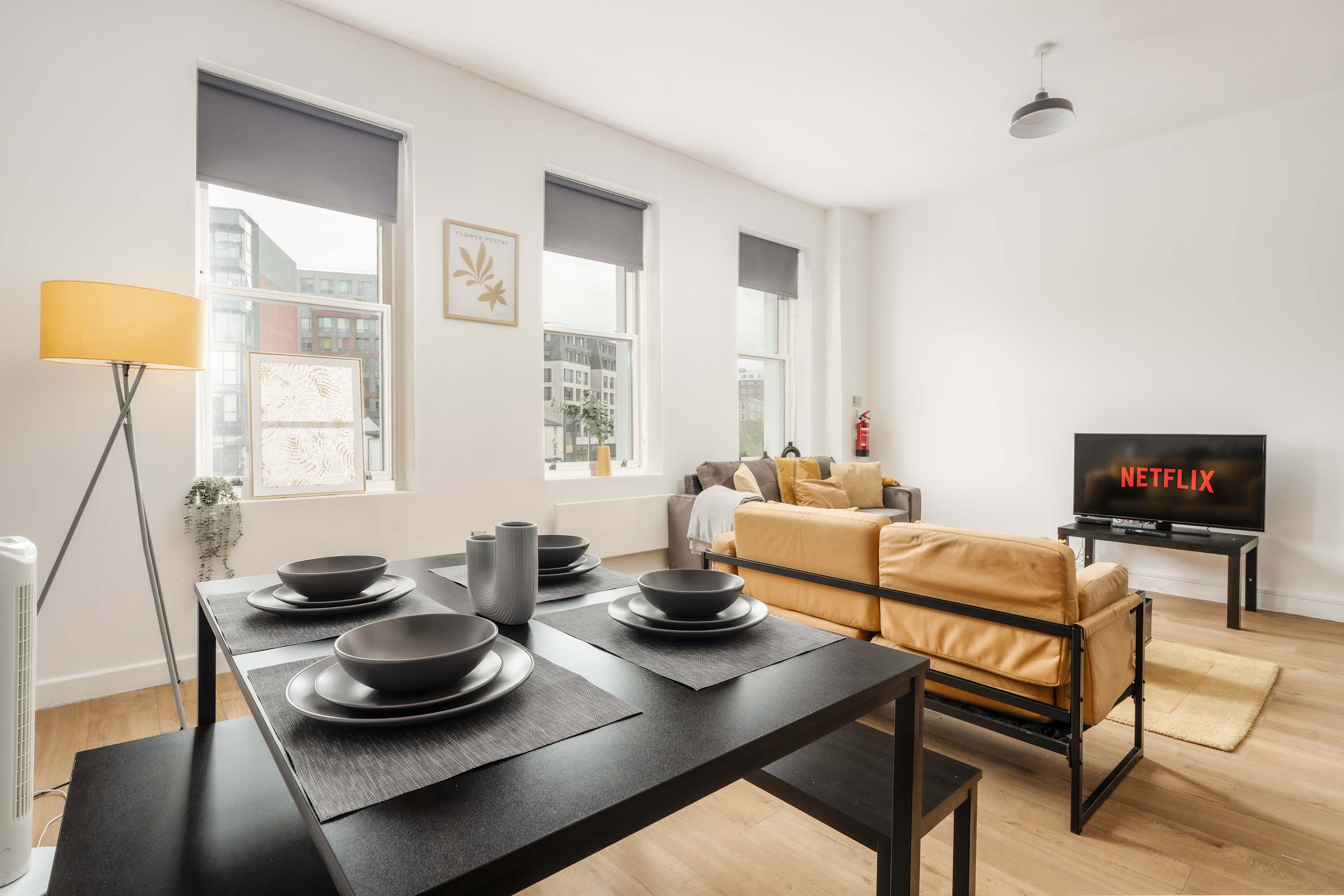 Spacious apartment for groups in City Centre in Berry Street L1 4JF - Property image 6 - VivreStays