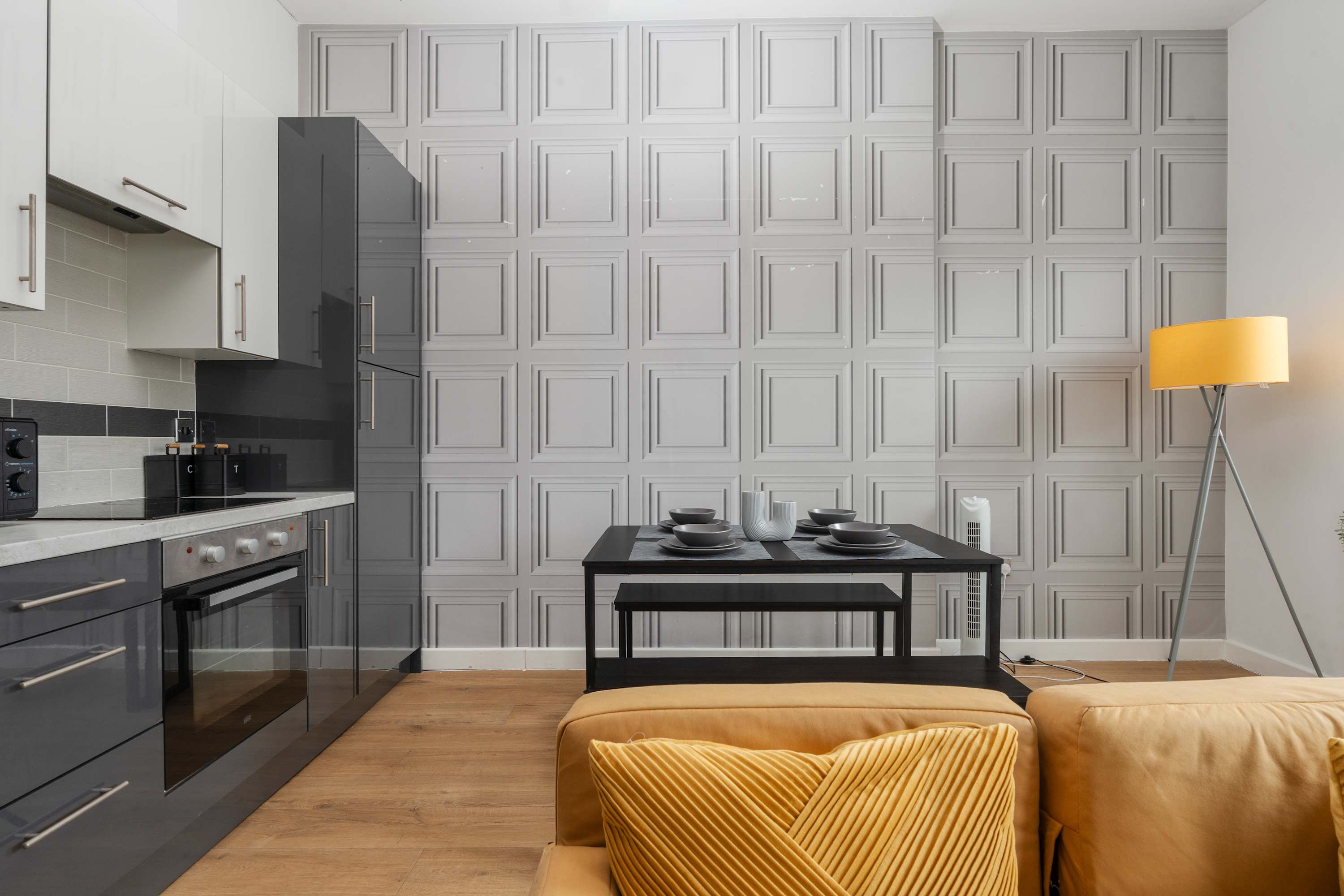 Spacious apartment for groups in City Centre in Berry Street L1 4JF - Property image 8 - VivreStays