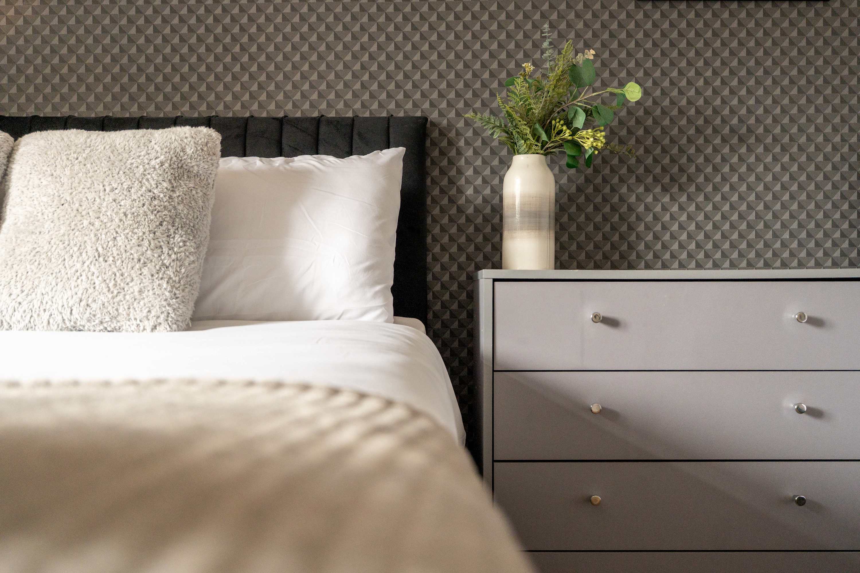 Spacious apartment for groups in City Centre in Berry Street L1 4JF - Property image 31 - VivreStays