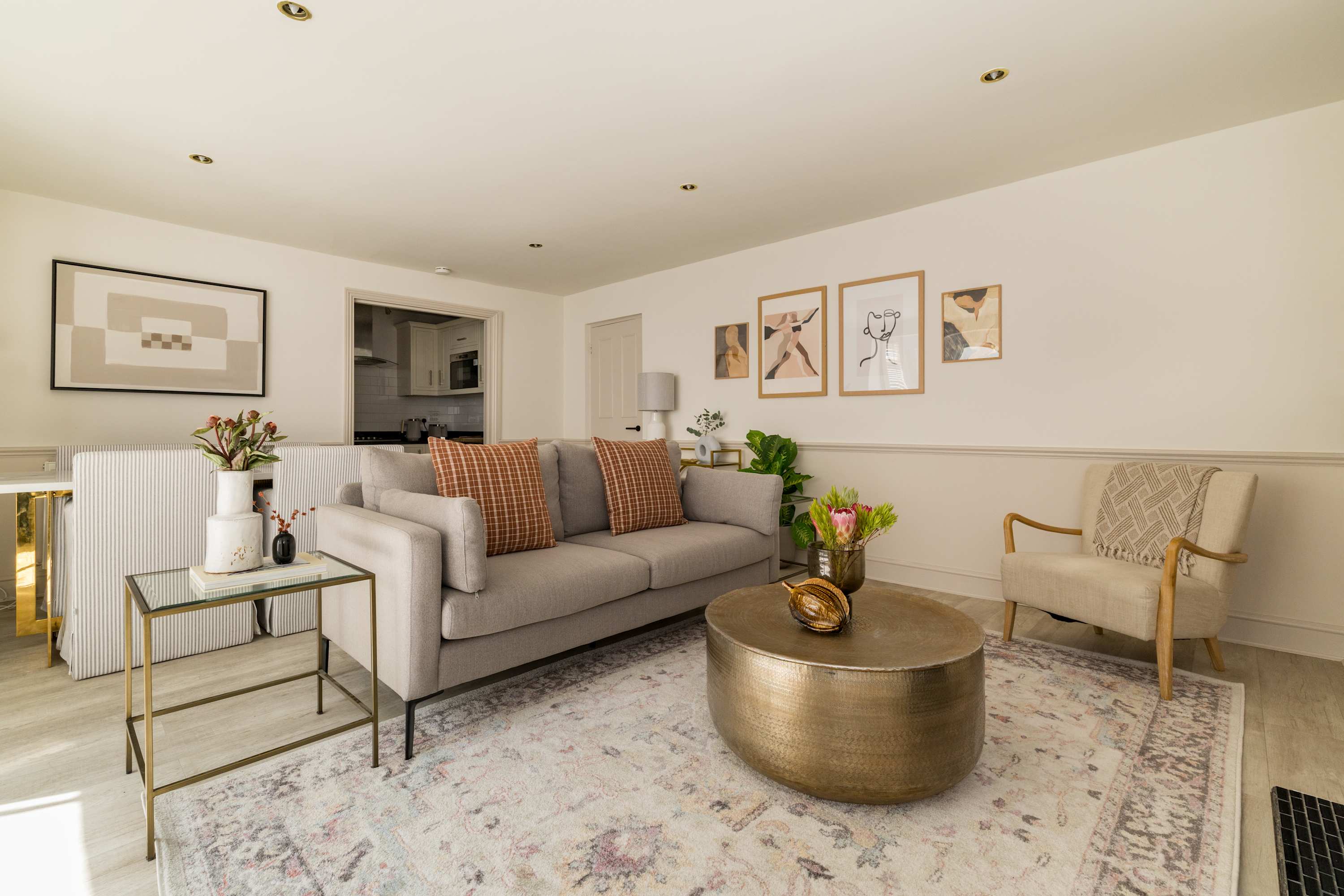 Brass & Shaker Clapham serviced apartment - London - VivreStays