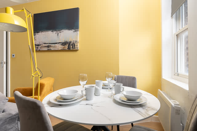 2 Bedroom Berry Street Apartments in Berry Street L1 4JF - Property image 8 - VivreStays
