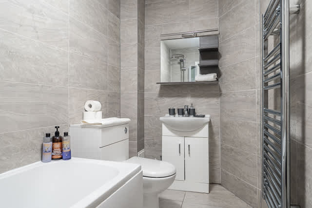 2 Bedroom Berry Street Apartments in Berry Street L1 4JF - Property image 16 - VivreStays