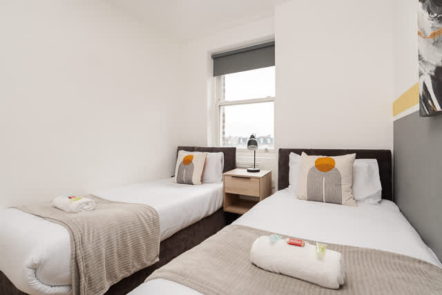 2 Bedroom Berry Street Apartments in Berry Street L1 4JF - Property image 22 - VivreStays
