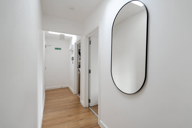2 Bedroom Berry Street Apartments in Berry Street L1 4JF - Property image 20 - VivreStays