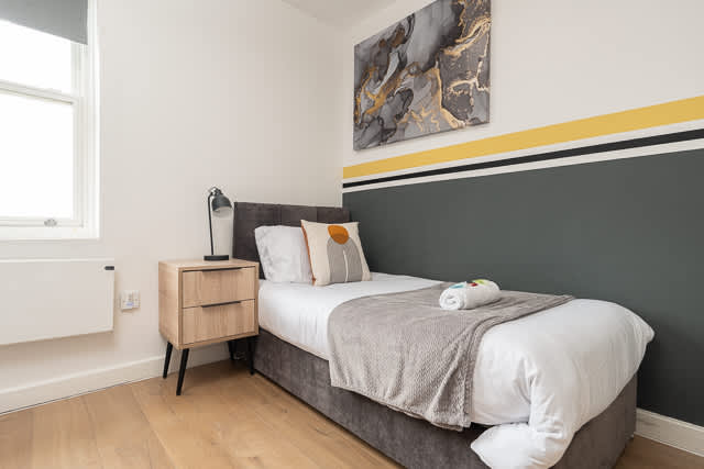 2 Bedroom Berry Street Apartments in Berry Street L1 4JF - Property image 29 - VivreStays
