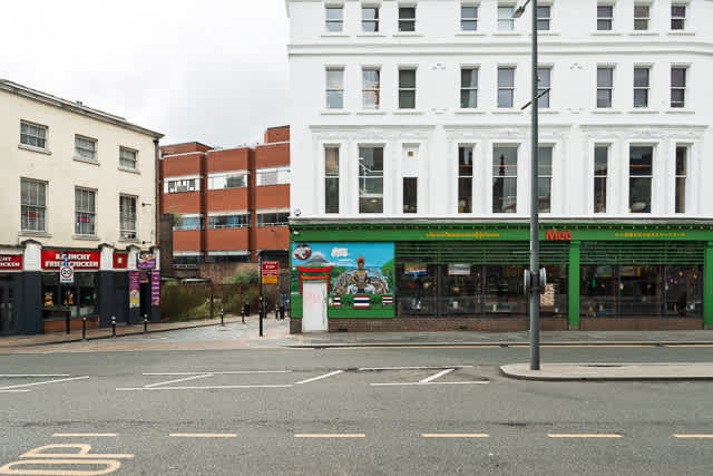 2 Bedroom Berry Street Apartments in Berry Street L1 4JF - Property image 37 - VivreStays