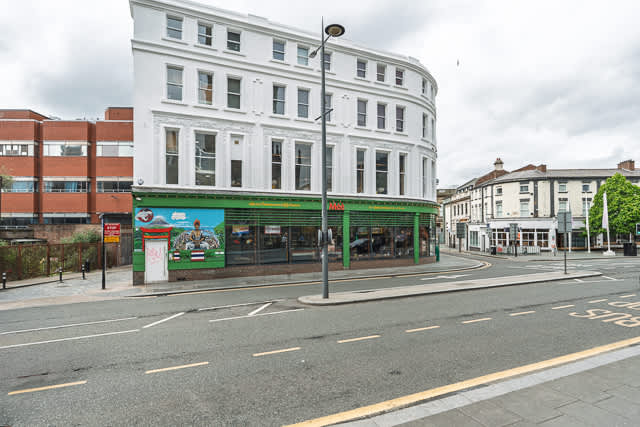 2 Bedroom Berry Street Apartments in Berry Street L1 4JF - Property image 36 - VivreStays