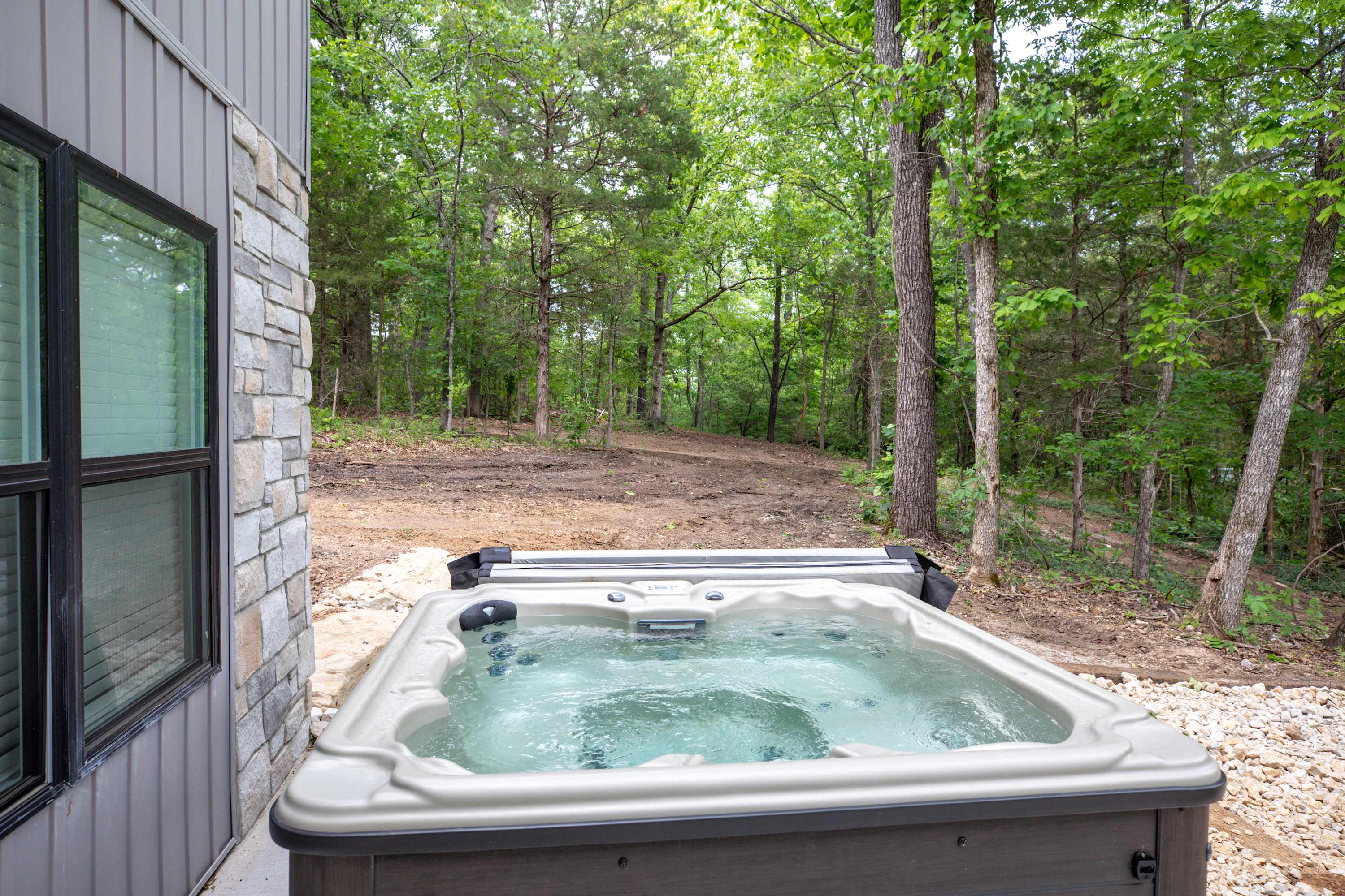 Woodland Retreat- Secluded, Hot-Tub