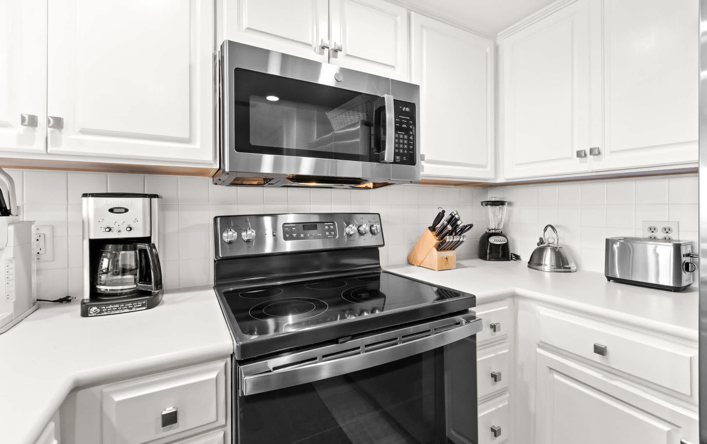 One Seagrove Place 1206 | Photo 4