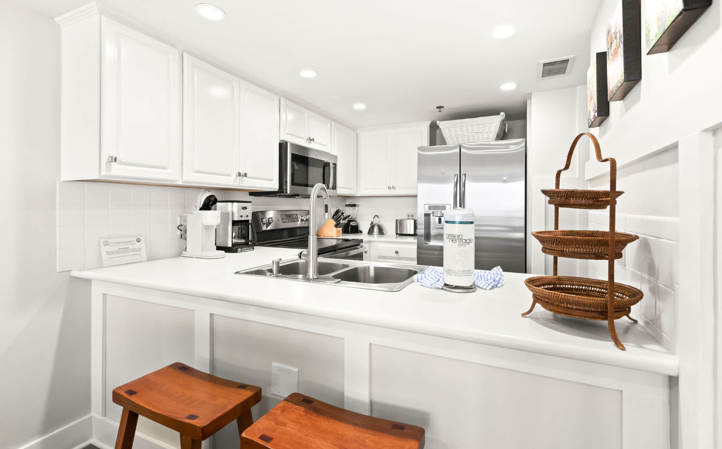 One Seagrove Place 1206 | Photo 8