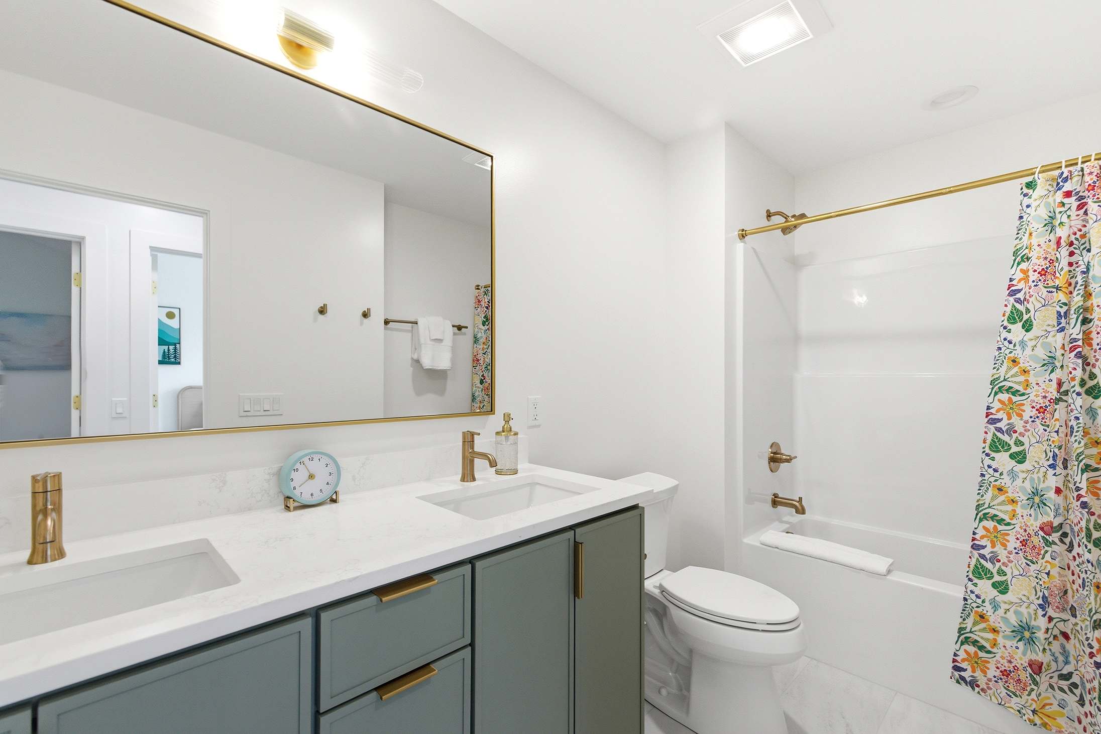 A well-designed shared bath that keeps the whole group moving.