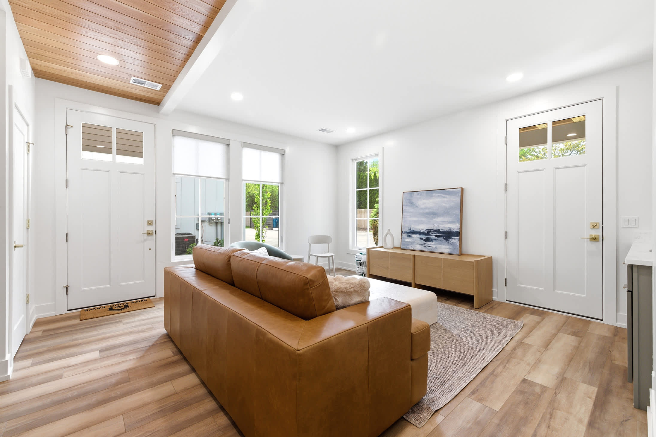 A bright first-floor lounge where every relaxing stay begins.