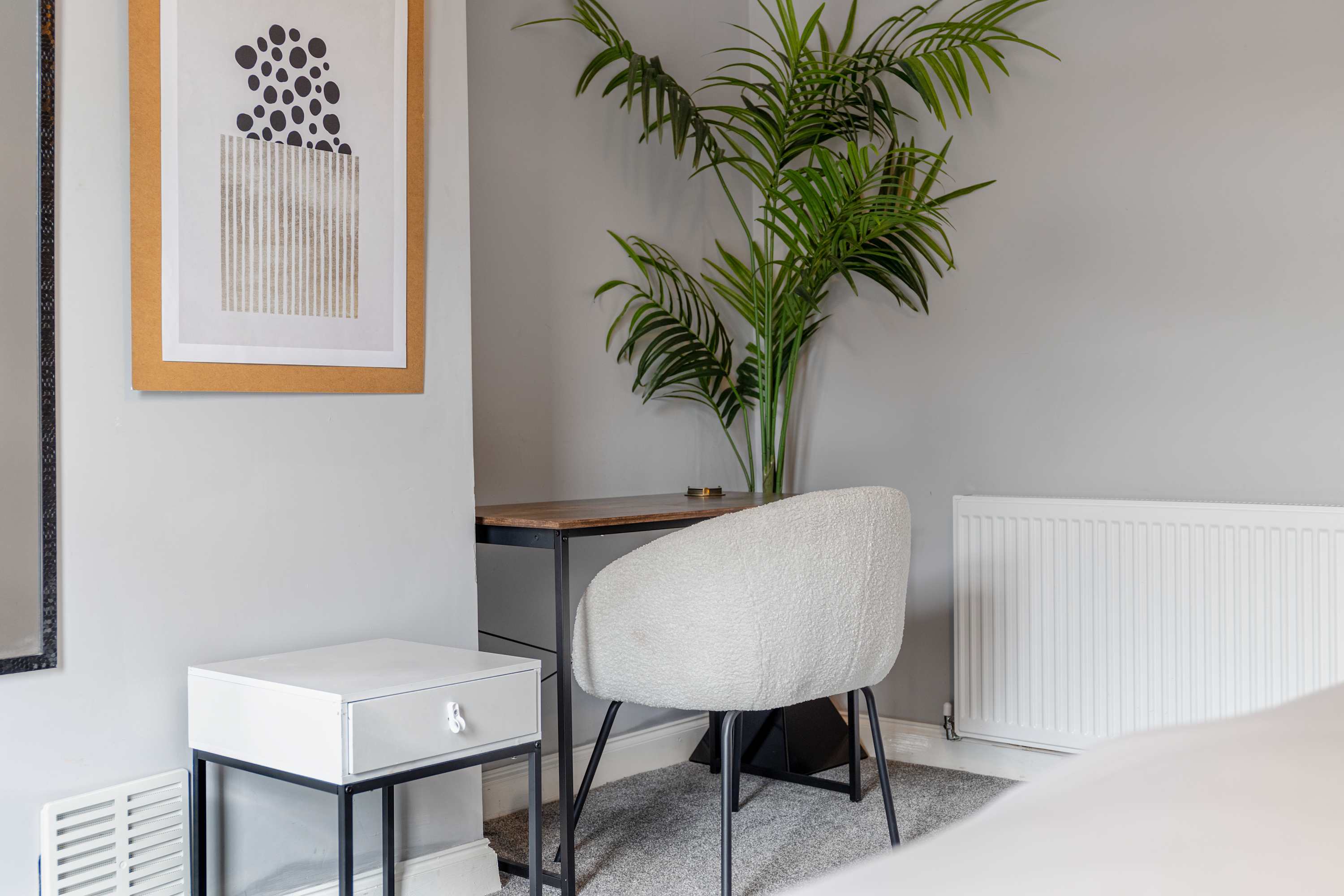 3 BR Home 3 min Close to MCR City Centre+Free Park in Eldermount Road 22 M9 8BT - Property image 6 - VivreStays