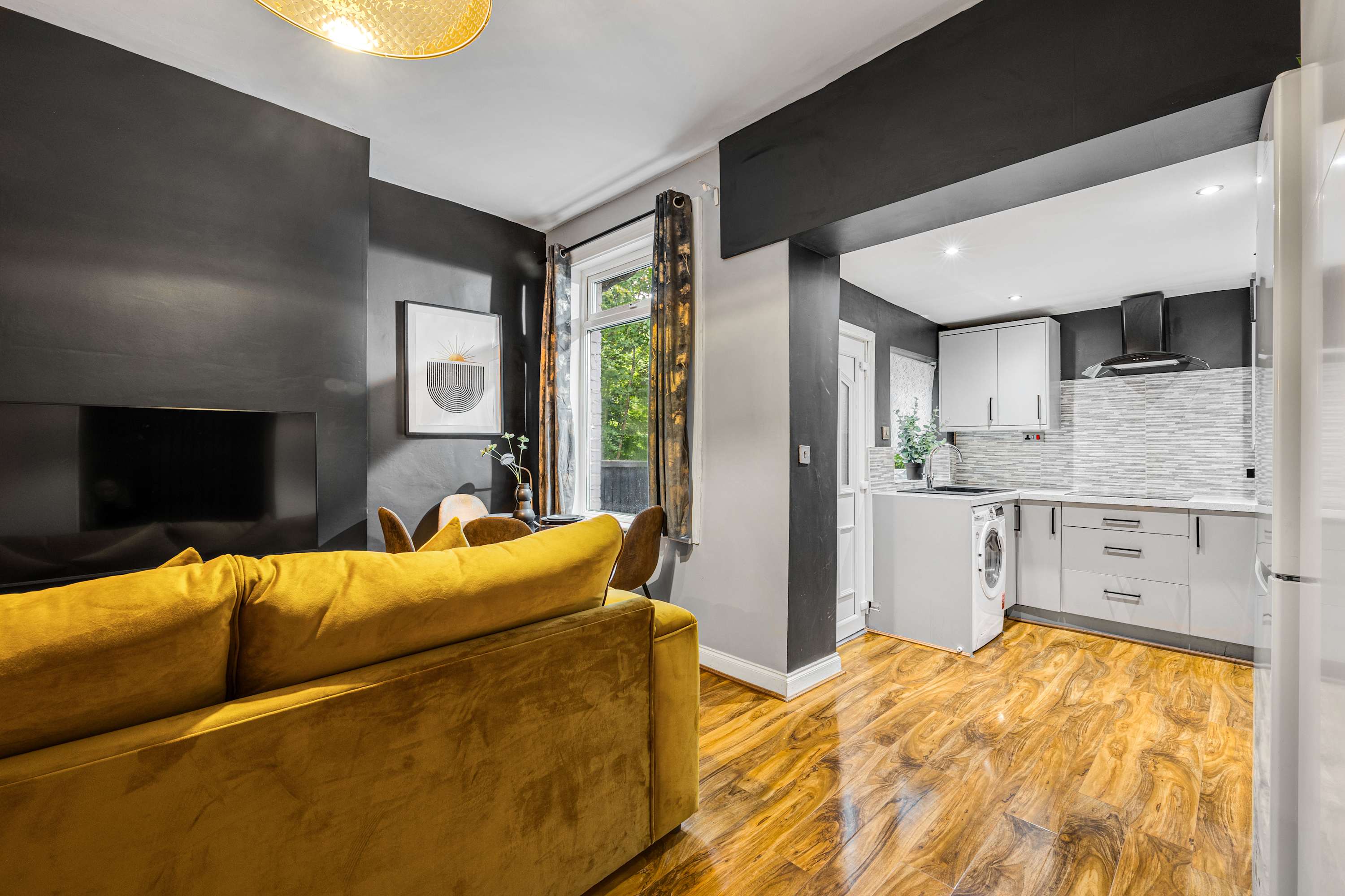 3 BR Home 3 min Close to MCR City Centre+Free Park in Eldermount Road 22 M9 8BT - Property image 20 - VivreStays
