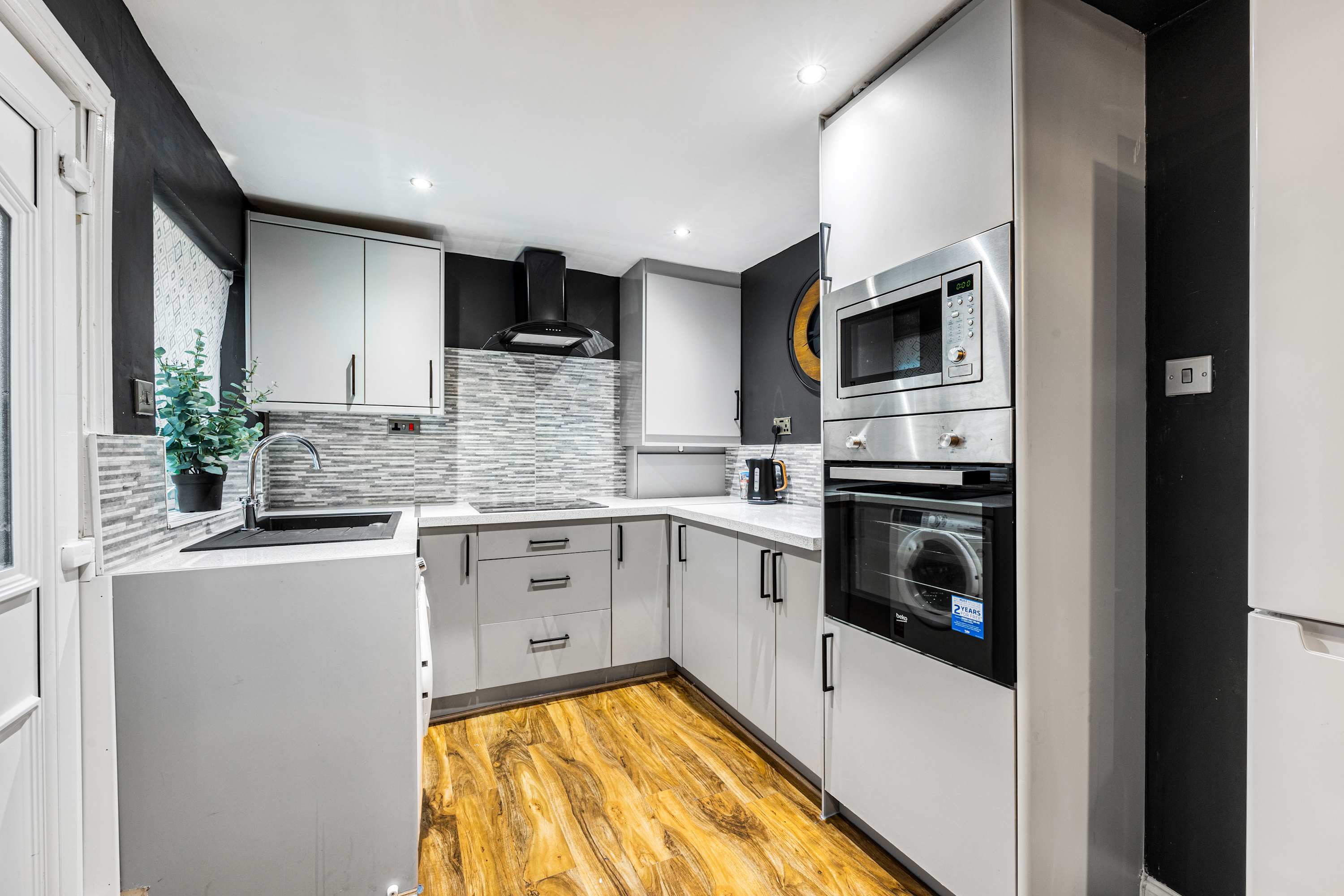 3 BR Home 3 min Close to MCR City Centre+Free Park in Eldermount Road 22 M9 8BT - Property image 7 - VivreStays