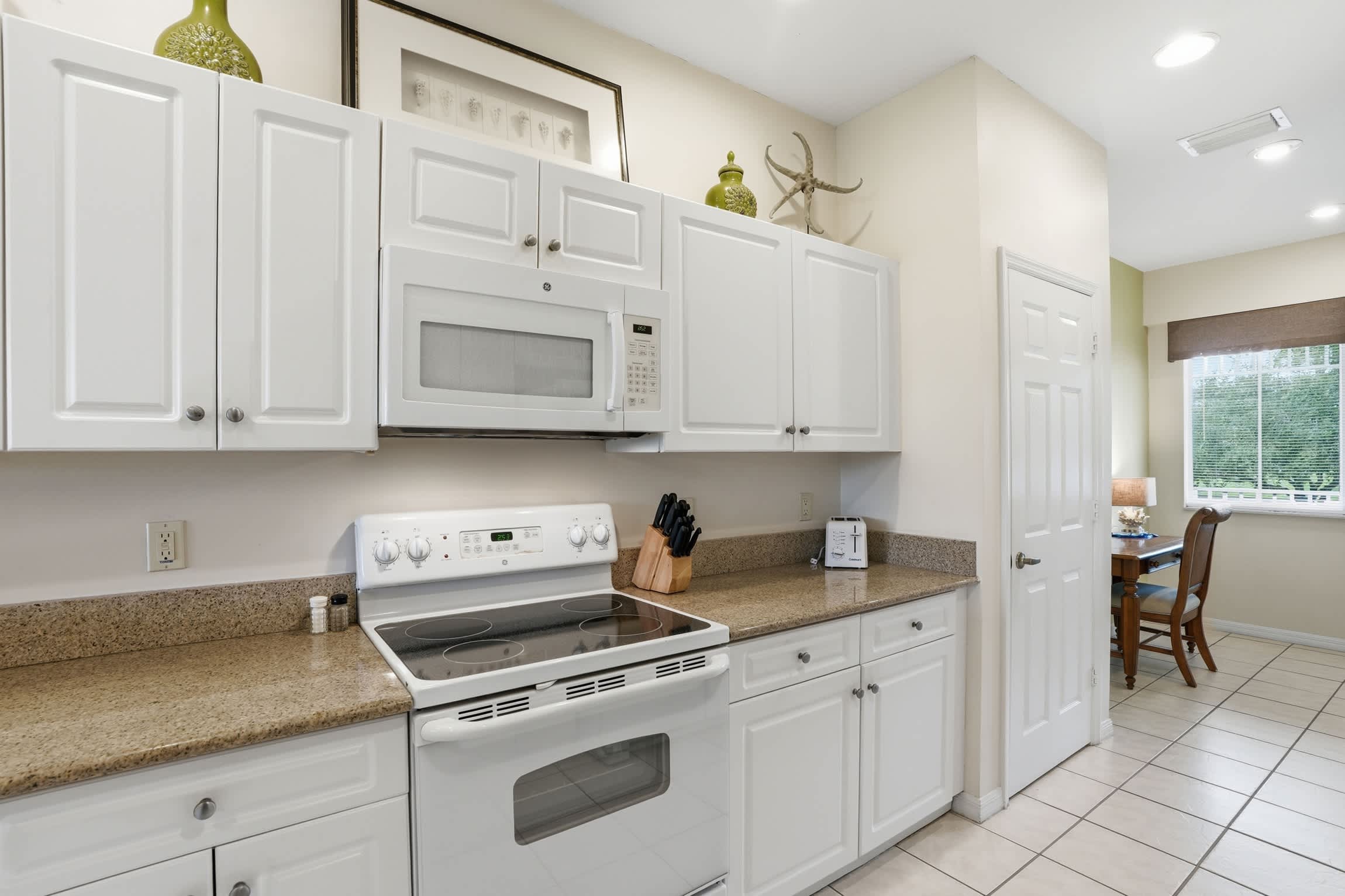 224 Second Floor Lake View Sleeps 6 | Photo 12