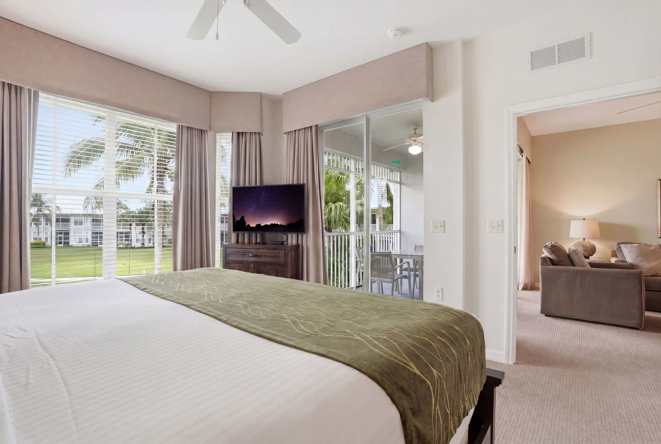 224 Second Floor Lake View Sleeps 6 | Photo 24